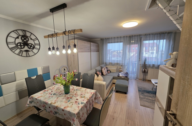 Belvárosi elegancia és kényelem - Kétszintes álomotthon Kecskemét legkedveltebb részén